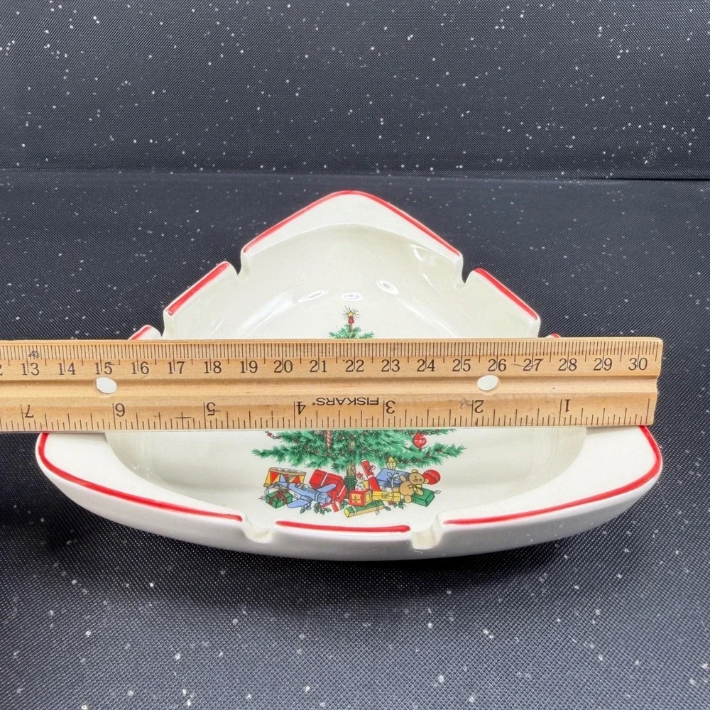 Vintage Christmas Tree Ceramic Triangular Ash tray Red Trim Holiday Decor 7in